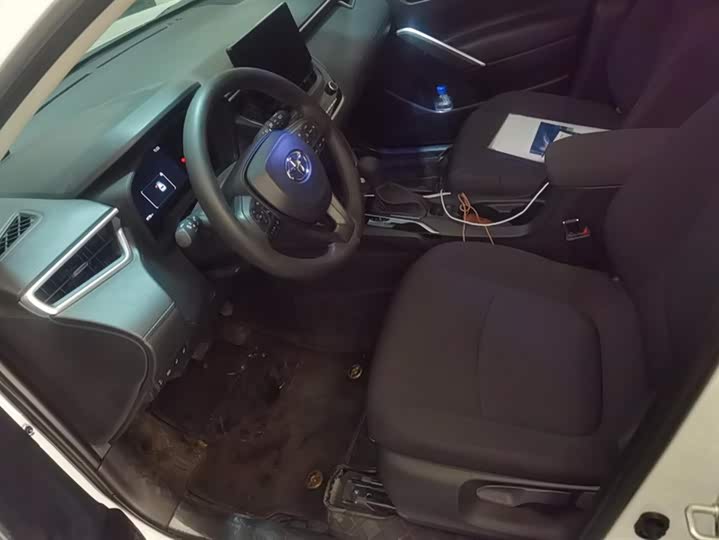 Фото 9 - Toyota Corolla Cross