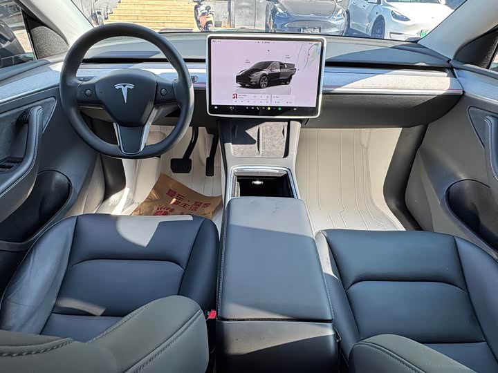 Фото 6 - Tesla Model Y