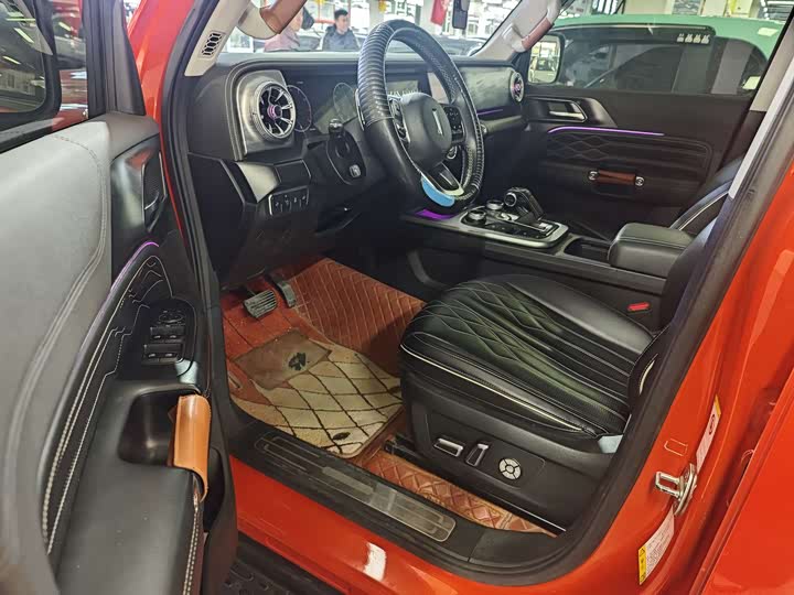 Фото 7 - Tank 300