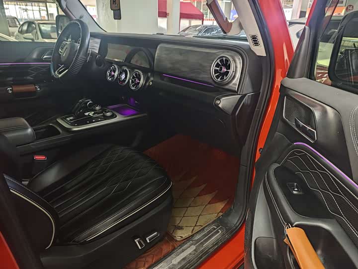 Фото 8 - Tank 300