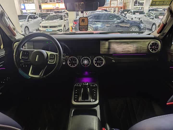 Фото 9 - Tank 300