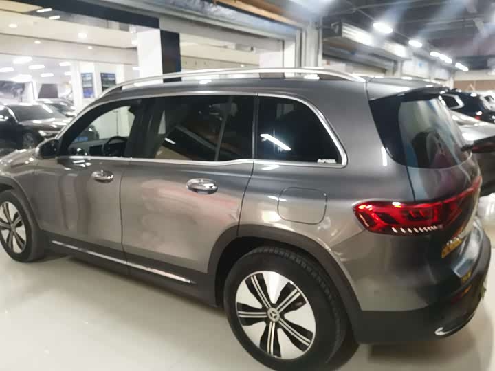 Фото 5 - Mercedes-Benz EQB