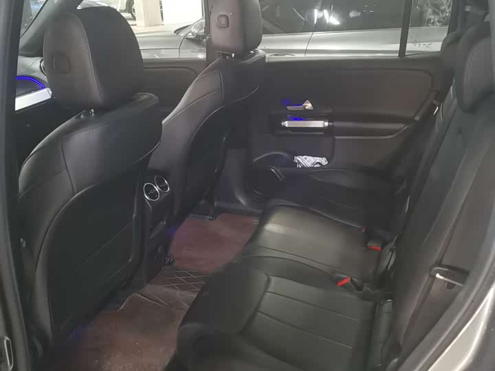 Фото 8 - Mercedes-Benz EQB