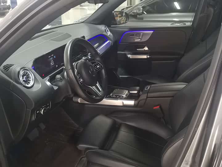 Фото 9 - Mercedes-Benz EQB