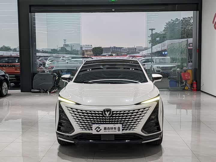 Фото 2 - Changan UNI-T