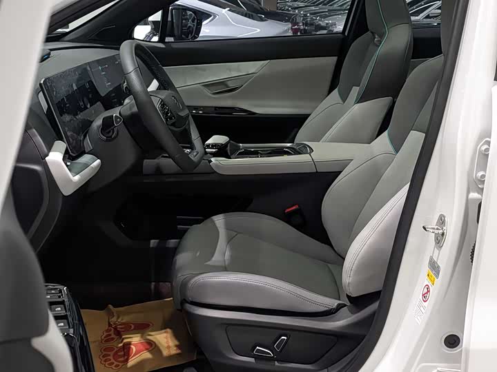 Фото 6 - Changan UNI-T