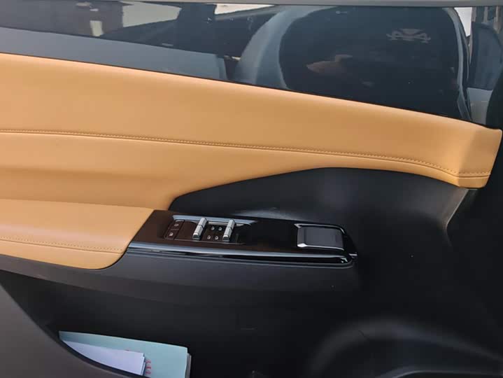 Фото 7 - Geely Galaxy L7