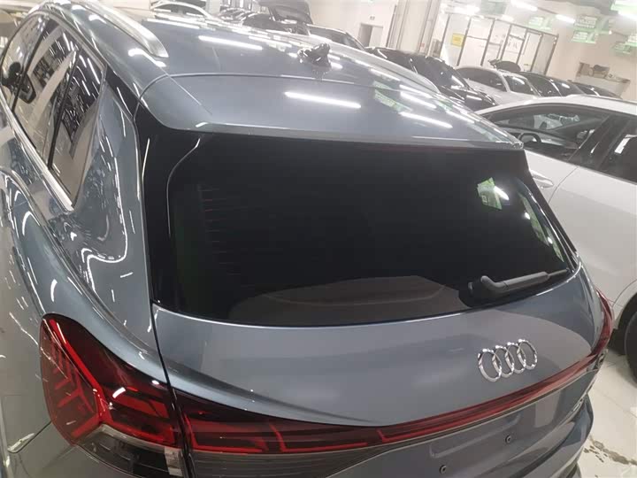 Фото 6 - Audi Q4 e-tron