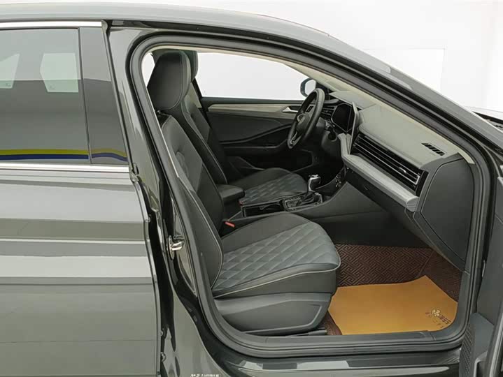 Фото 8 - Volkswagen Sagitar L