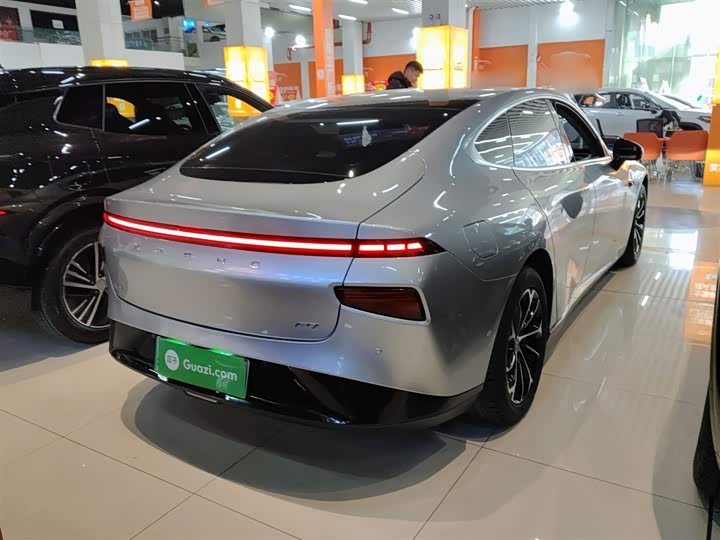 Фото 7 - XPeng P7