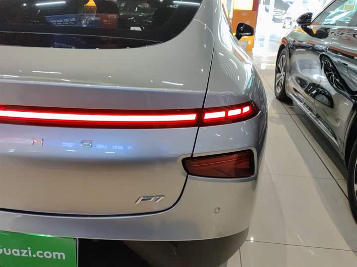 Фото 8 - XPeng P7