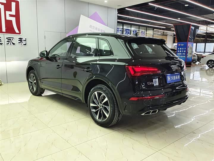 Фото 4 - Audi Q5L