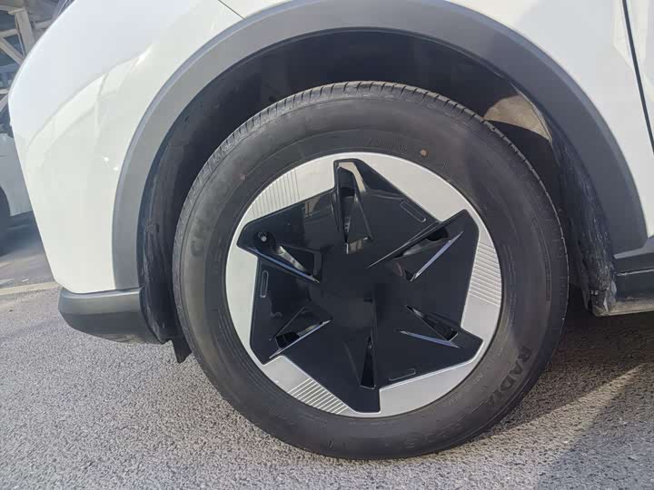 Фото 4 - Geely Geometry E Firefly