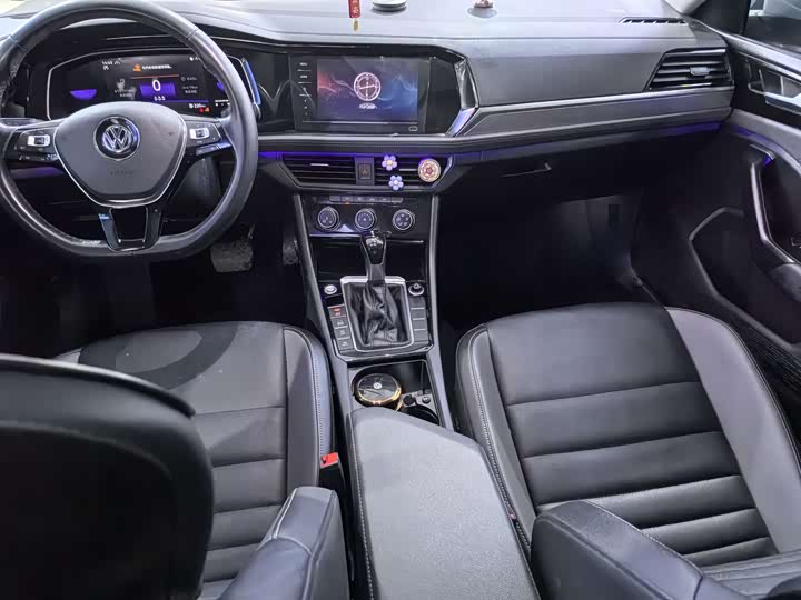 Фото 8 - Volkswagen Sagitar L