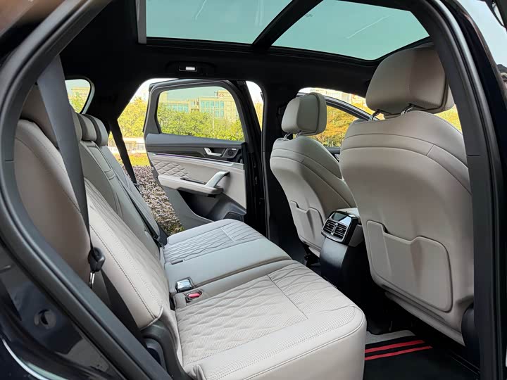 Фото 6 - BYD Tang Hybrid/EV