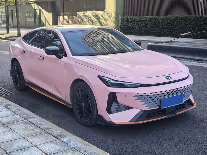 Фото 3 - Changan UNI-V