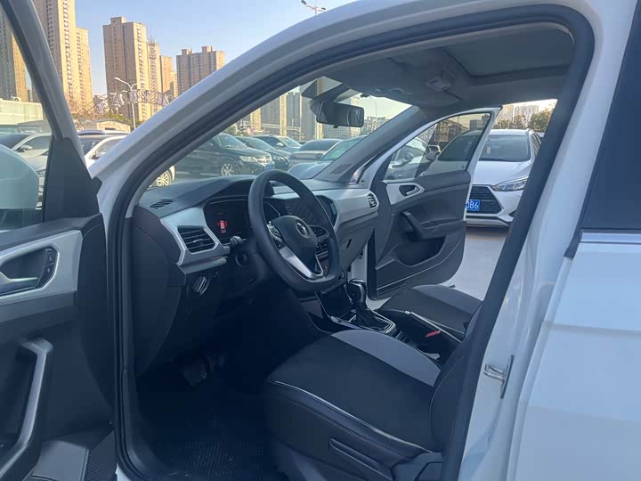 Фото 8 - Volkswagen Tacqua