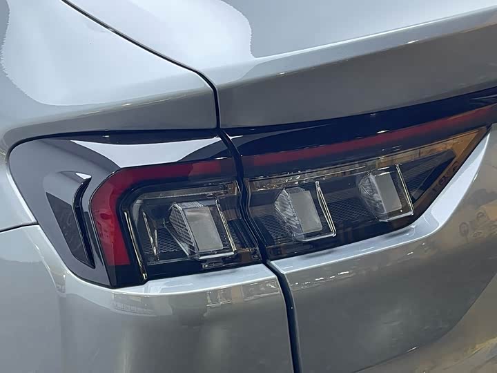 Фото 9 - Ford Mondeo