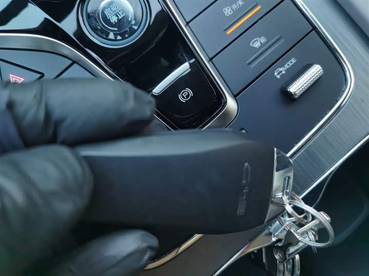 Фото 9 - BYD Yuan Plus