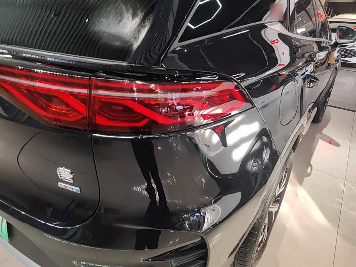 Фото 8 - BYD Tang Hybrid/EV