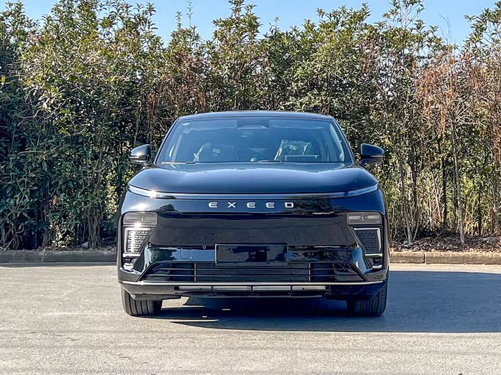 Фото 2 - Exeed Sterra ET