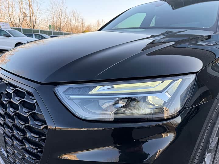 Фото 4 - Audi Q5L