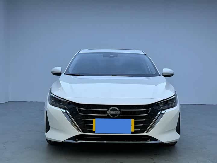 Фото 2 - Nissan Sylphy