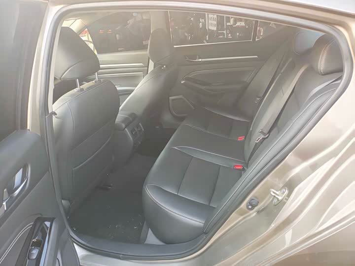 Фото 4 - Nissan Teana