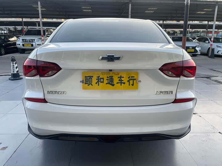 Фото 4 - Chevrolet Monza