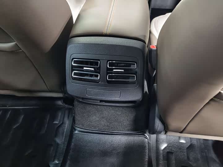 Фото 6 - BYD Qin Plus