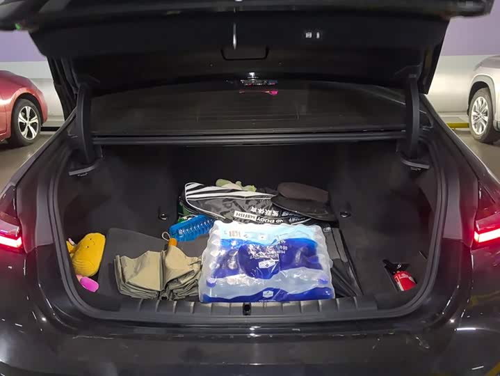 Фото 4 - BMW 7 Series