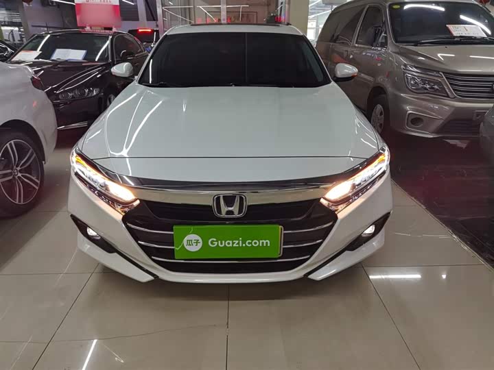 Фото 3 - Honda Accord
