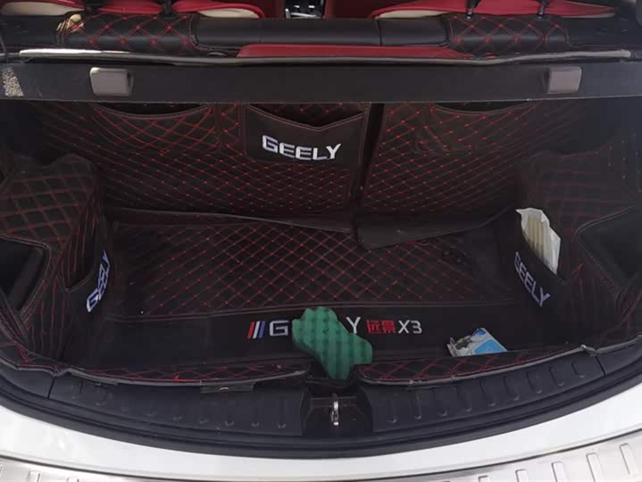 Фото 4 - Geely Vision X3