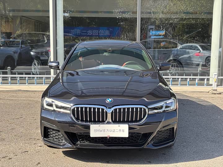 Фото 2 - BMW 5 Series