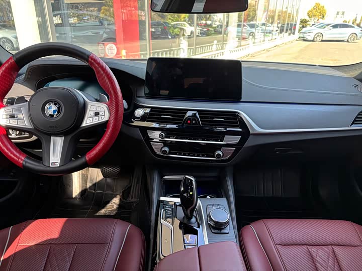 Фото 6 - BMW 5 Series