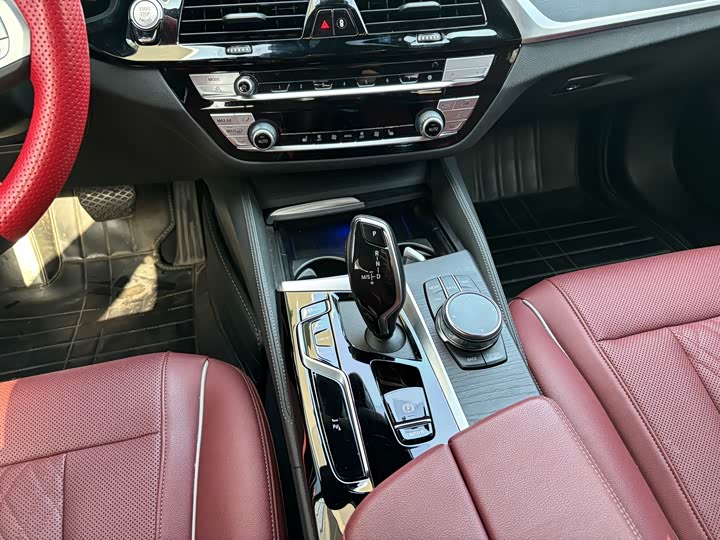 Фото 8 - BMW 5 Series