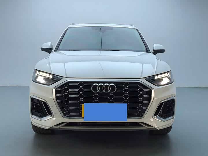 Фото 2 - Audi Q5L