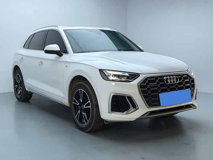 Фото 6 - Audi Q5L