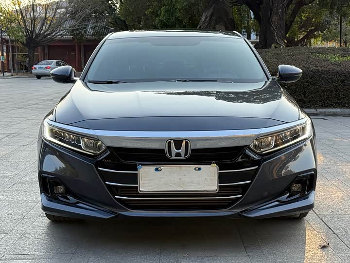 Фото 2 - Honda Accord