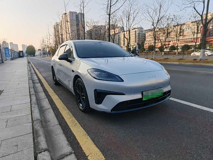 Фото 3 - GAC Aion RT