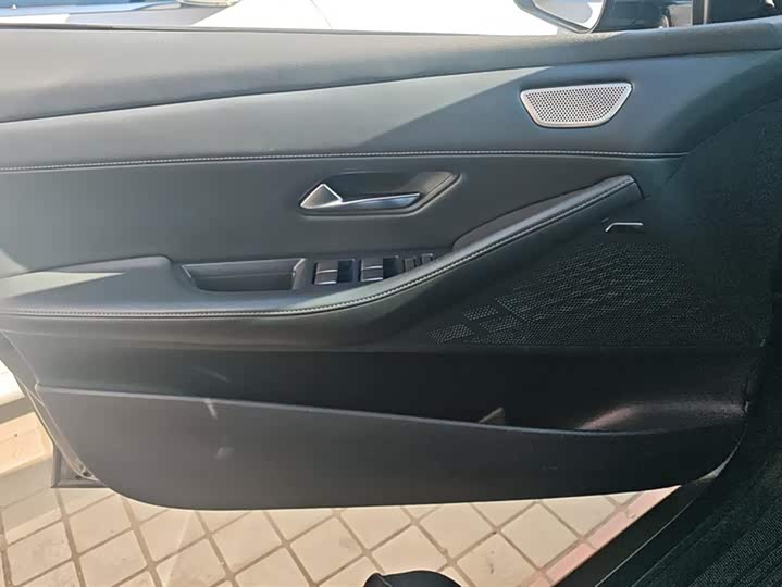 Фото 7 - Changan Deepal SL03