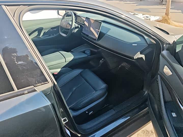 Фото 8 - Changan Deepal SL03