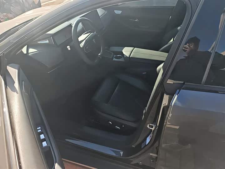 Фото 9 - Changan Deepal SL03