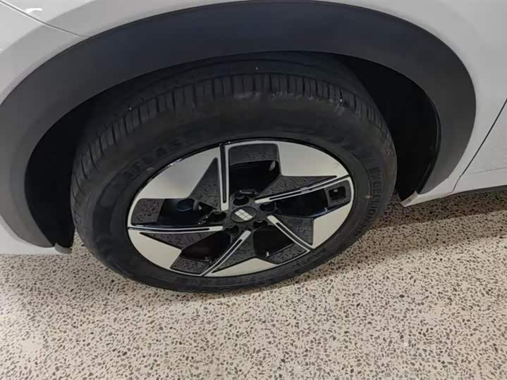 Фото 6 - Geely Galaxy E5