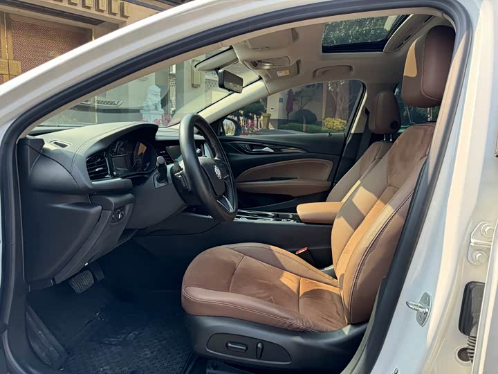 Фото 4 - Buick Regal