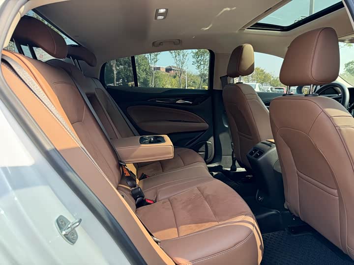 Фото 6 - Buick Regal