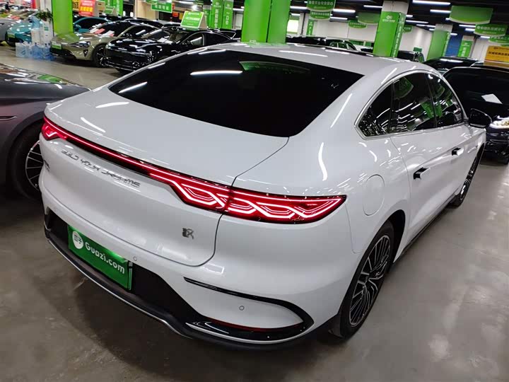 Фото 7 - BYD Han