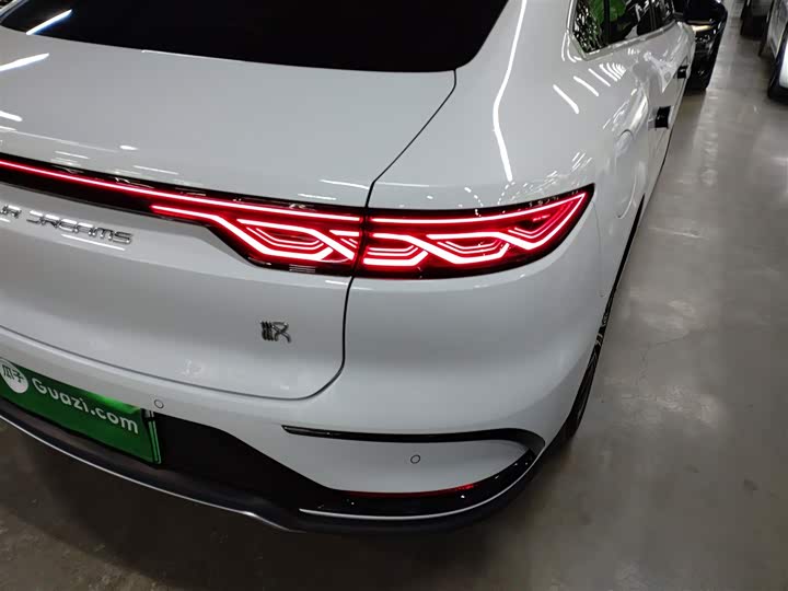 Фото 8 - BYD Han