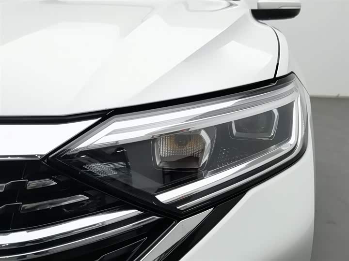 Фото 7 - Volkswagen Sagitar L