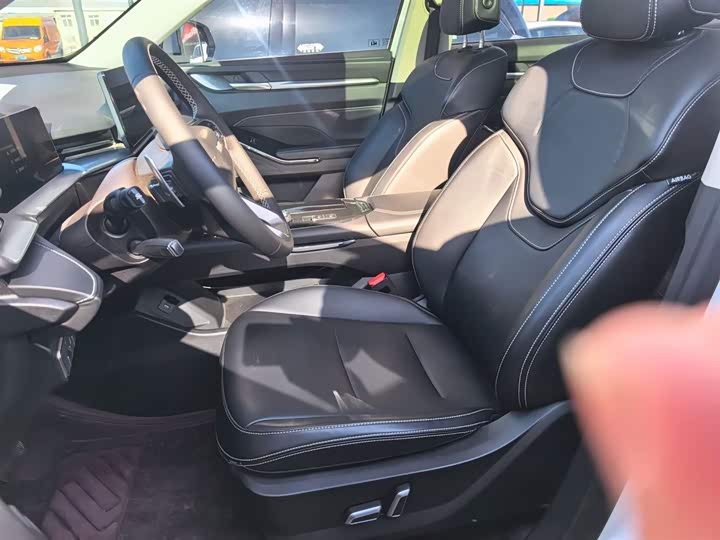 Фото 8 - Haval H6